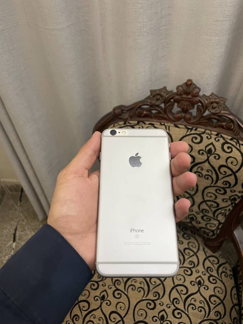 Apple iPhone 6S Plus 7