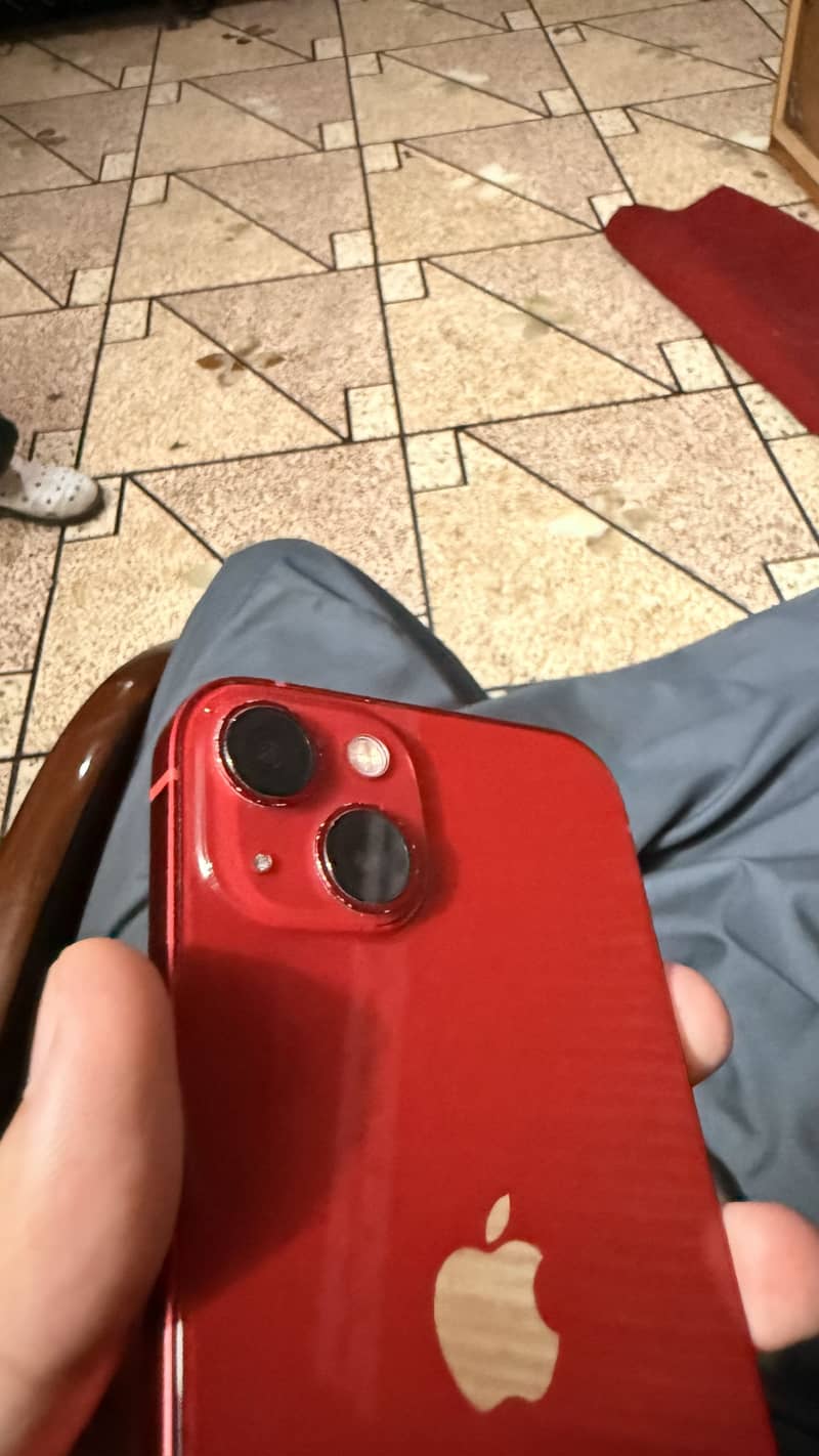 Apple iPhone 13 1