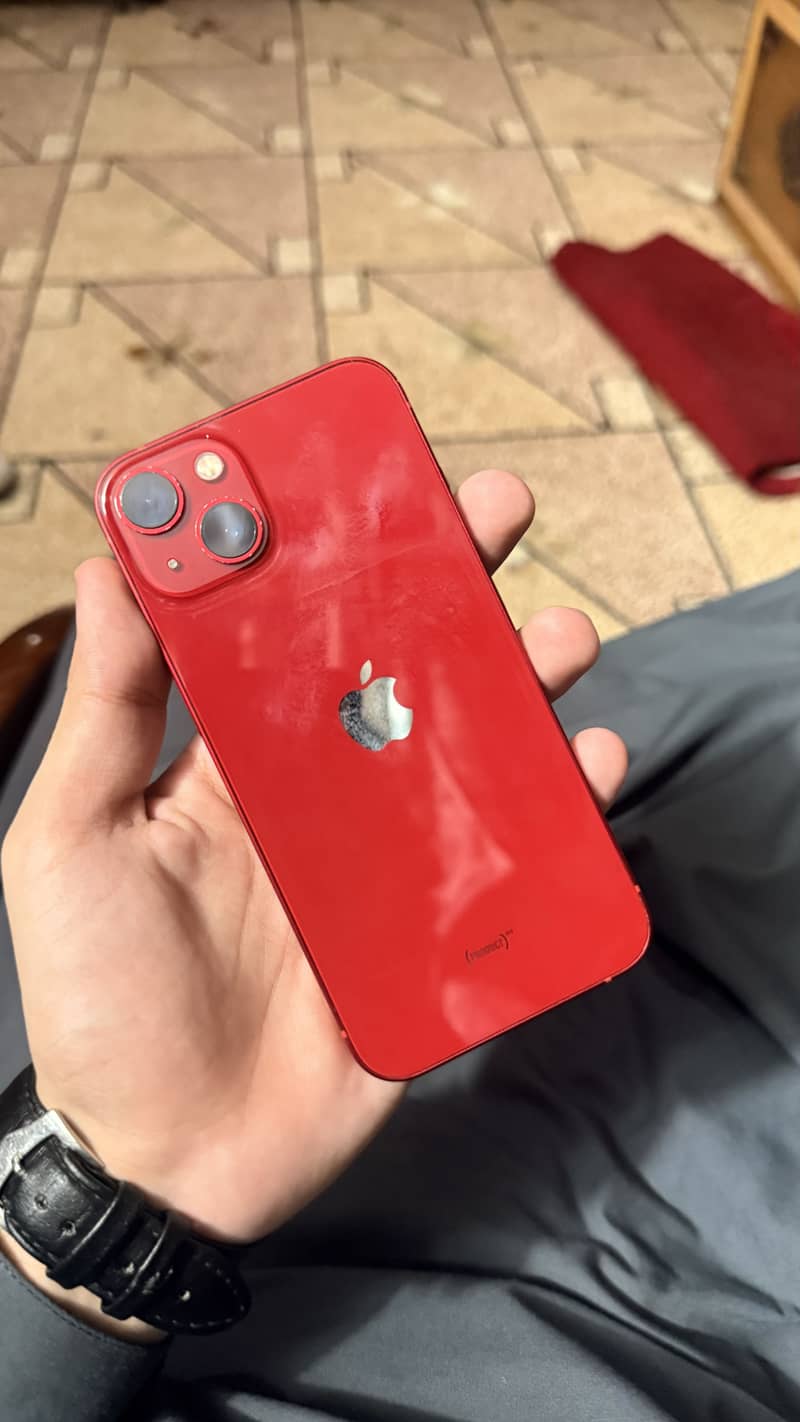 Apple iPhone 13 0