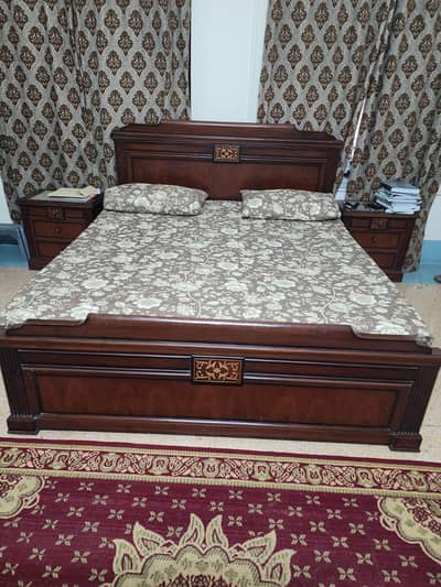 Solid Wood Bedroom Set For Sale (9.5/10 Condition)