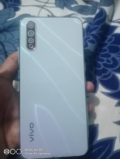 Vivo S1
