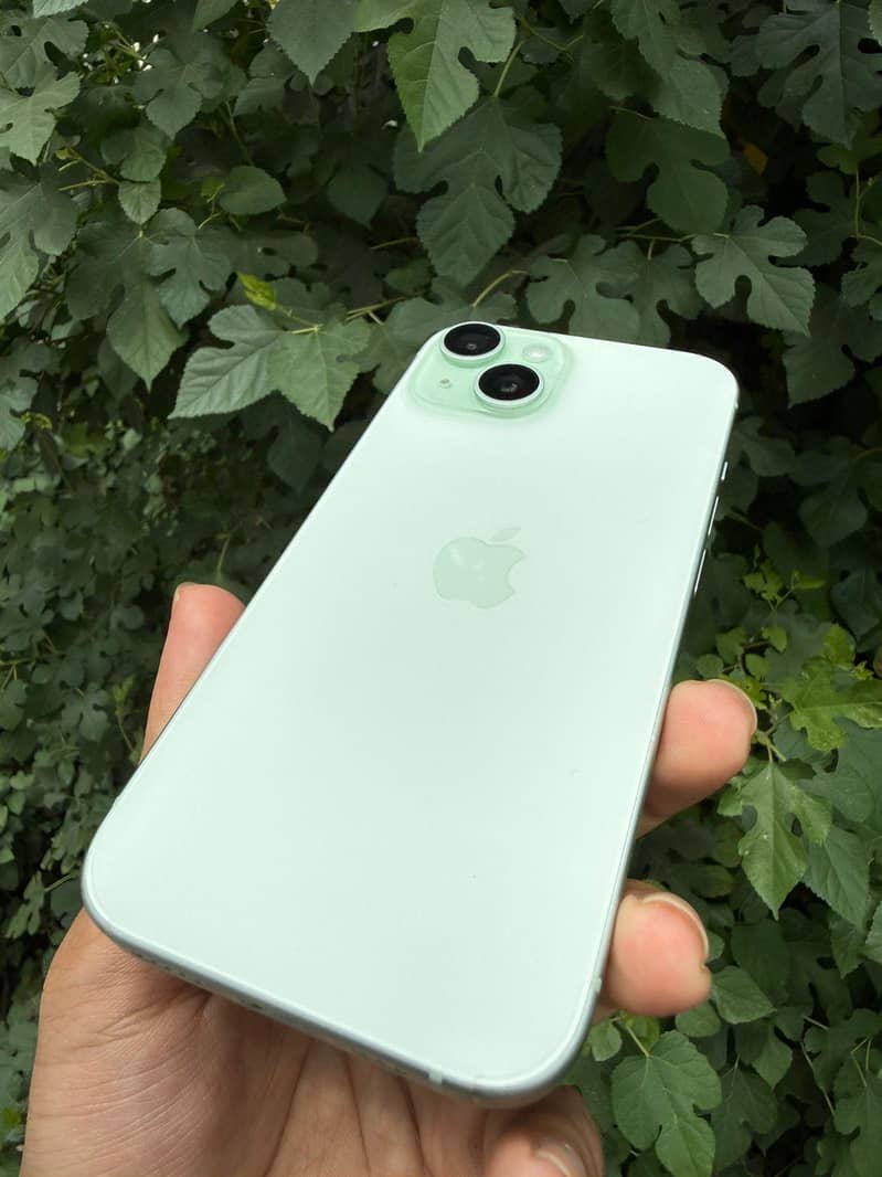 Apple iPhone 15 2