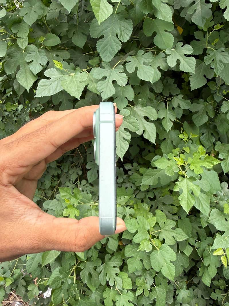 Apple iPhone 15 6