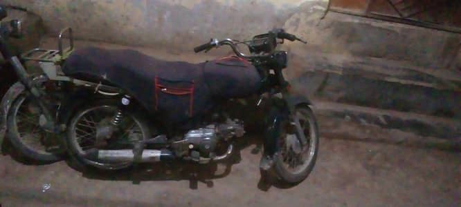 Honda CD 70 honda bike . . argent sale