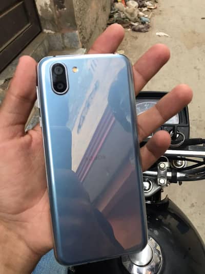 Sharp Aquos R2