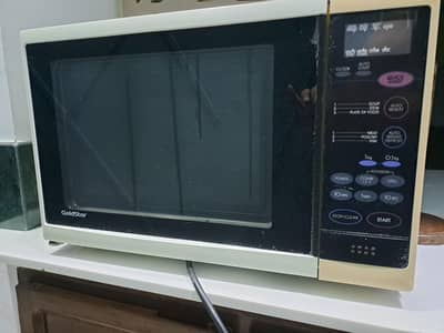 GoldStar Microwave Oven for Sale, in perfect working condition