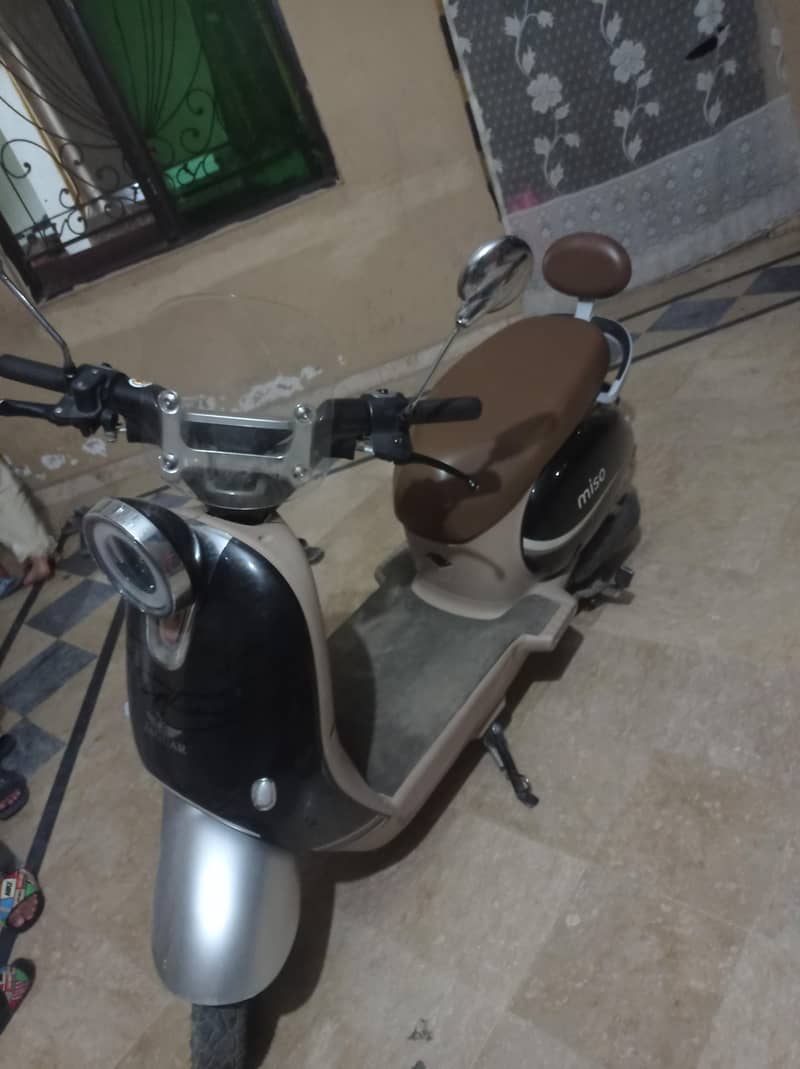 scooty 1
