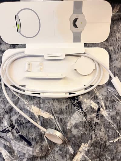 Apple Watch Series 11 46mm Rose Gold GPS | 100% Battery Health | Box