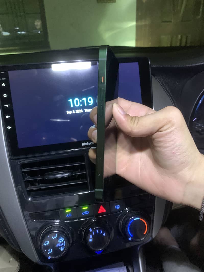 Apple iPhone 13 6