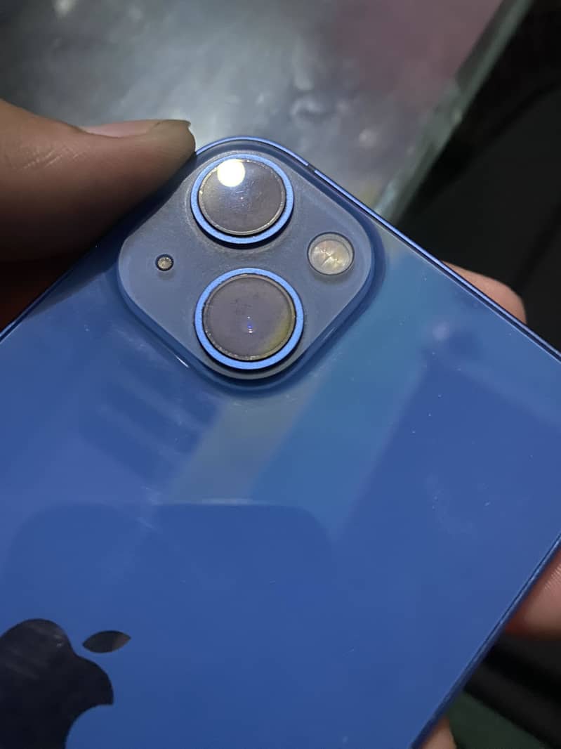 Apple iPhone 13 5