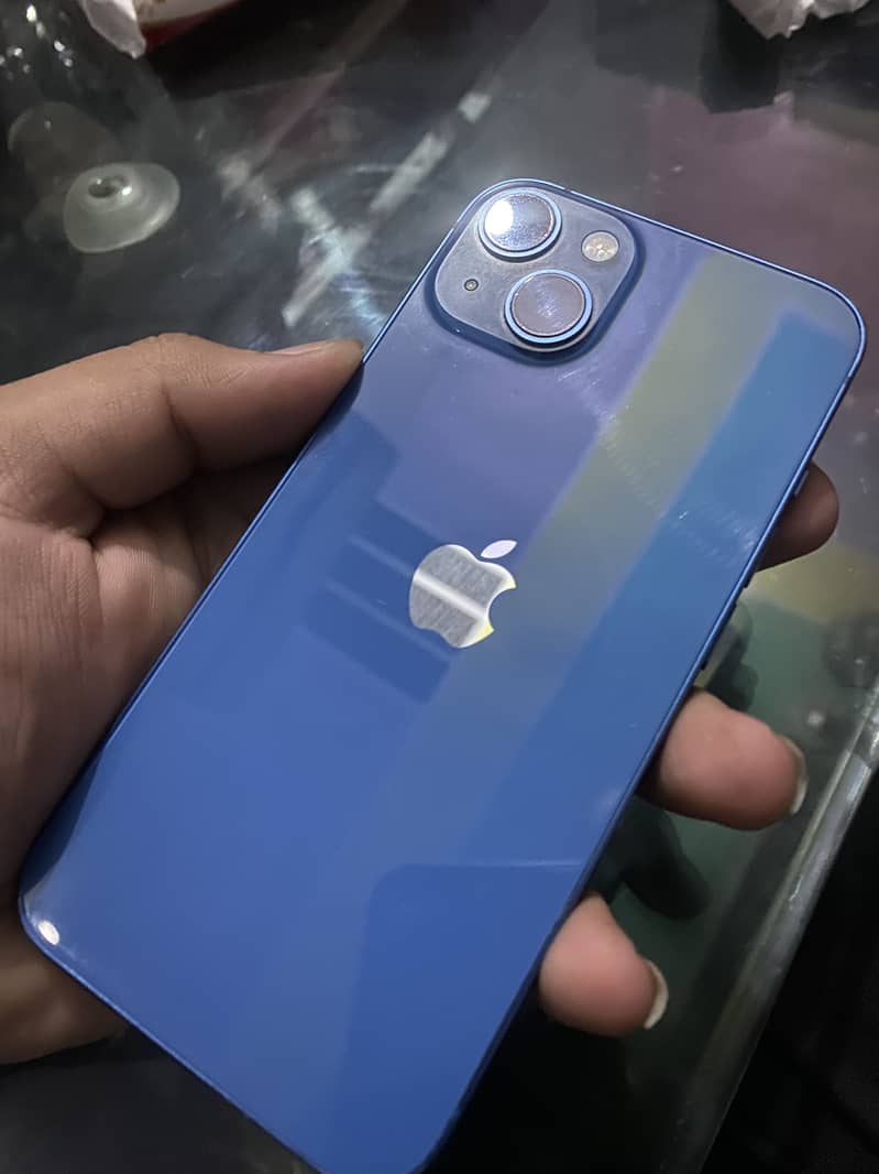 Apple iPhone 13 16