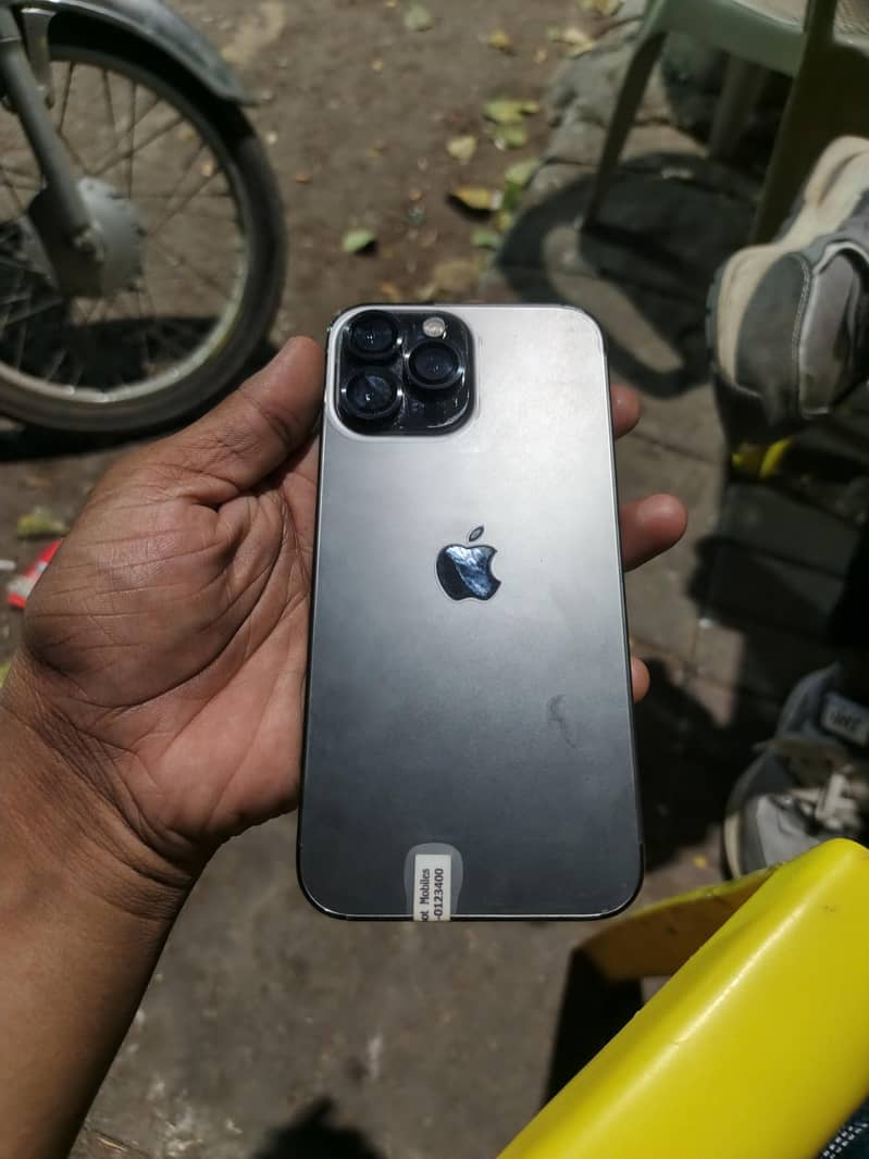 Apple iPhone 13 Pro Max 6