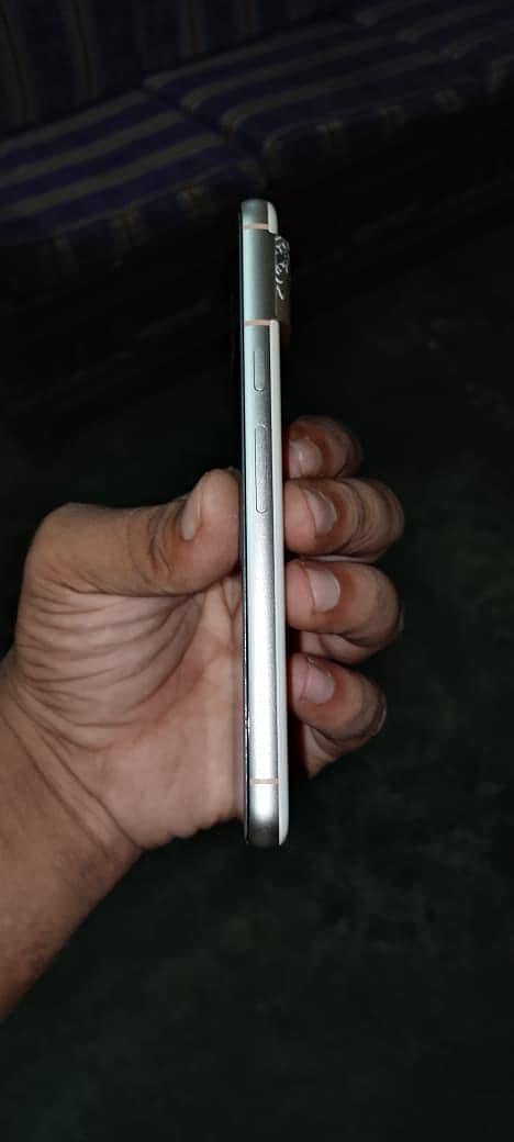 Google Pixel 8 1