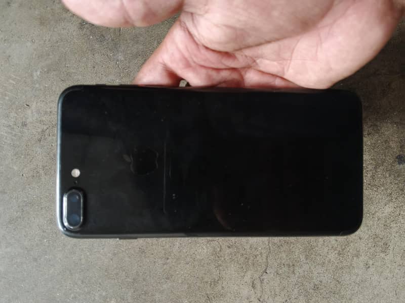Apple iPhone 7 Plus 1
