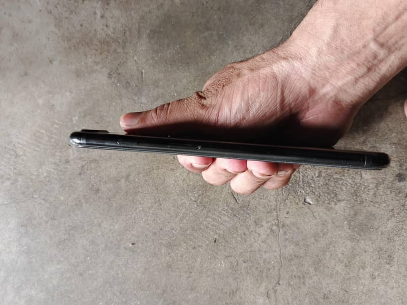 Apple iPhone 7 Plus 2