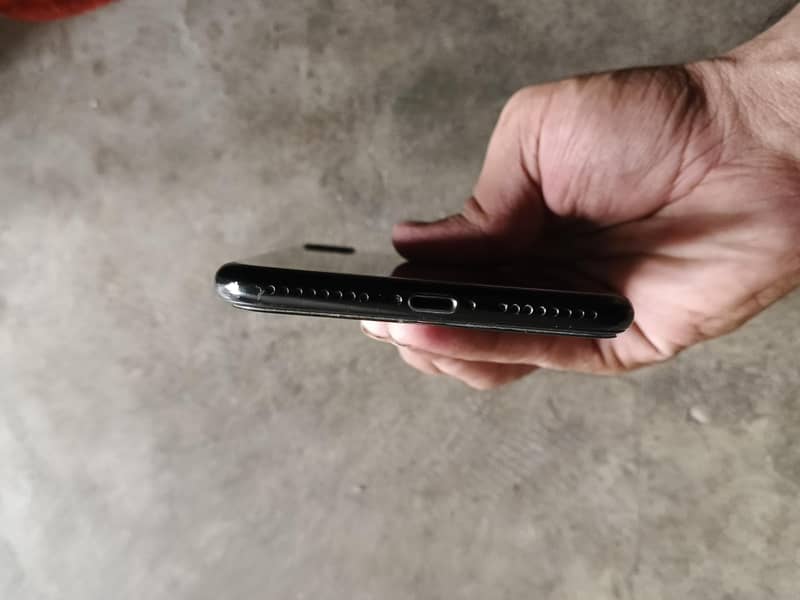 Apple iPhone 7 Plus 3