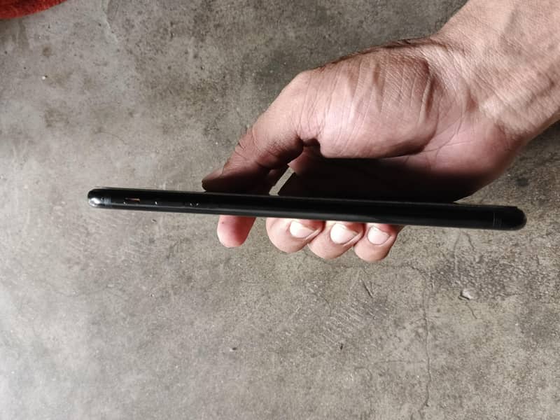 Apple iPhone 7 Plus 4