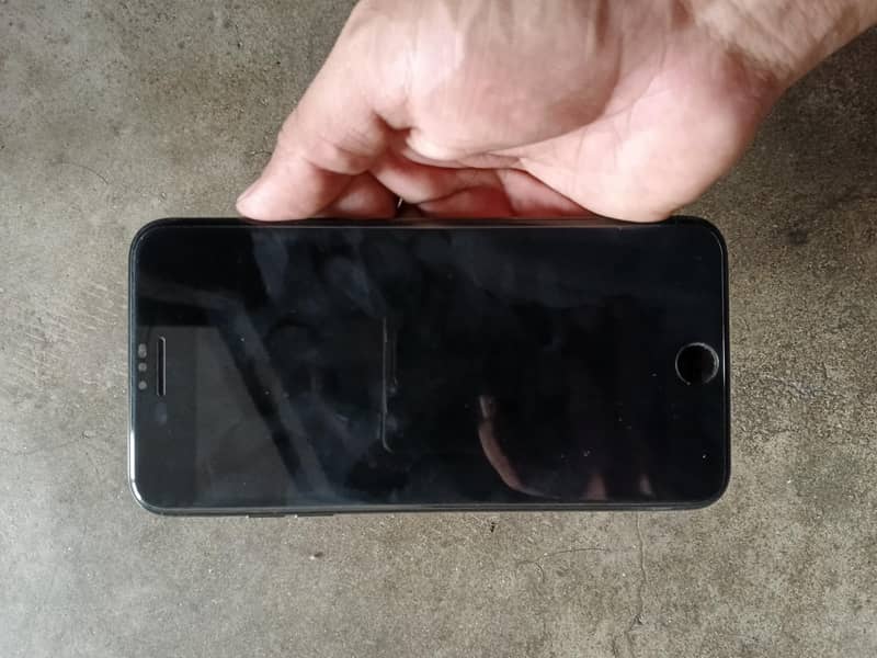 Apple iPhone 7 Plus 5