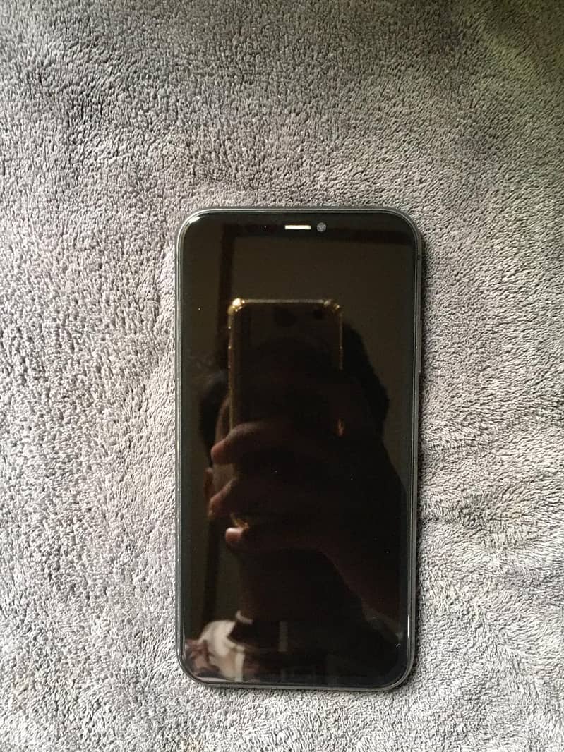 Apple iPhone 11 4