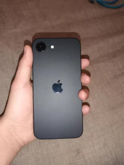 Apple iPhone 16e