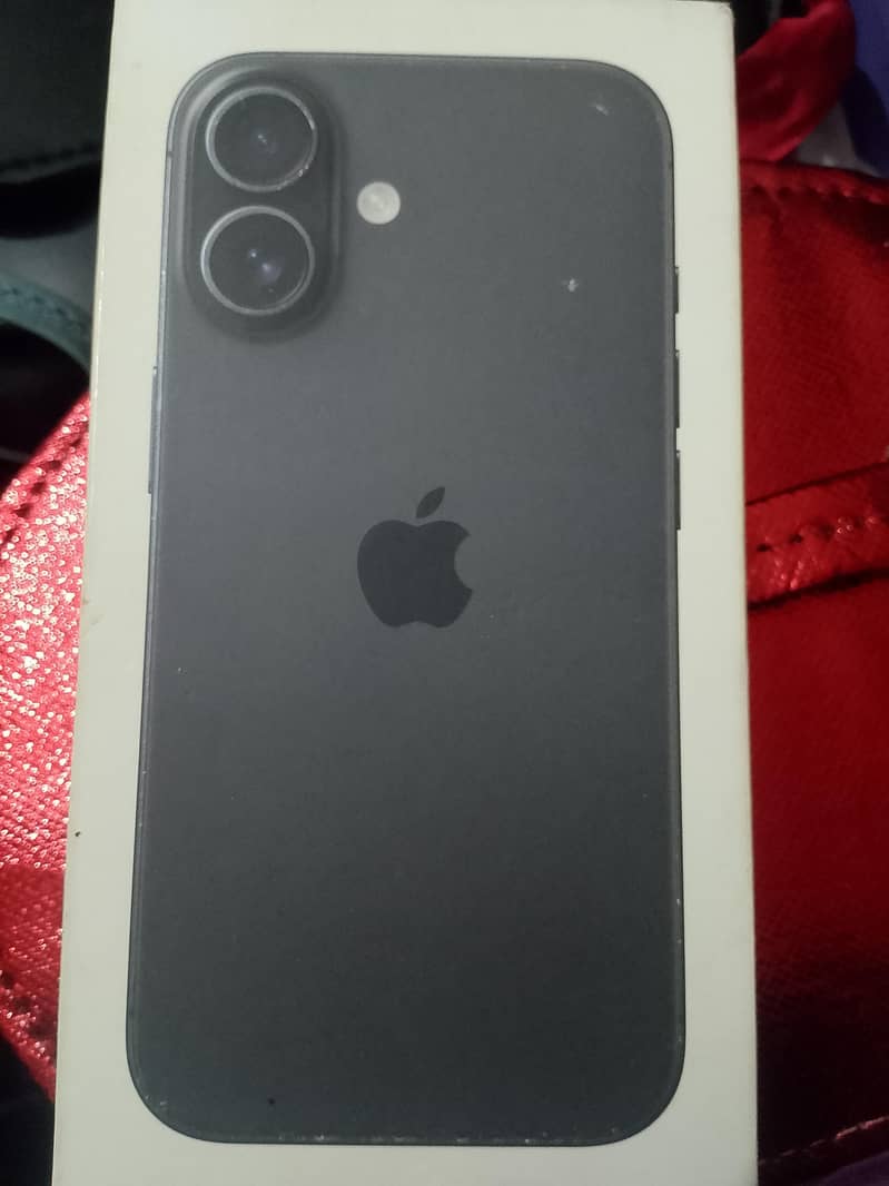 Apple iPhone 16 2