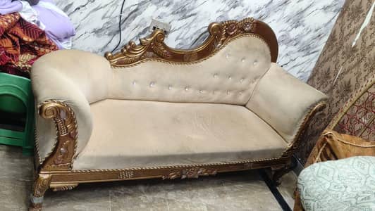 Dewan sofa