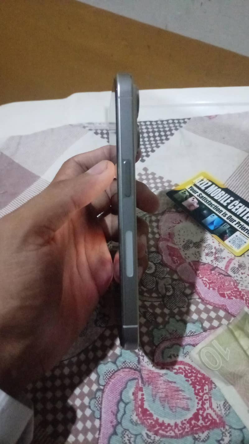 Apple iPhone 15 Pro 1