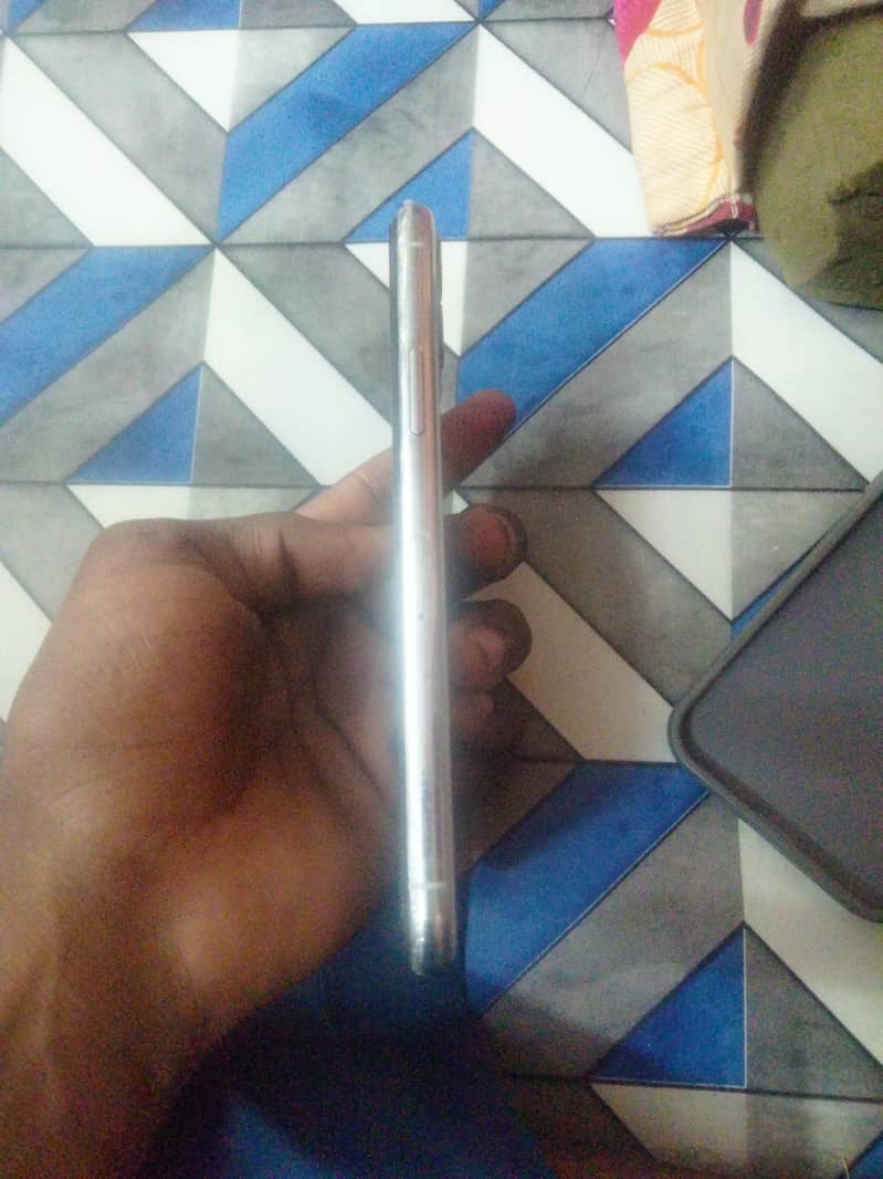 Apple iPhone 11 Pro 0