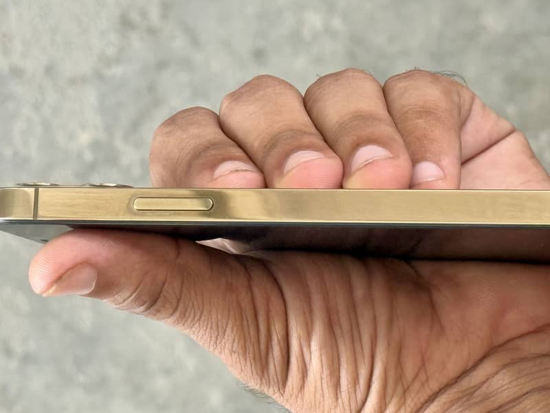 Apple iPhone 12 Pro 6
