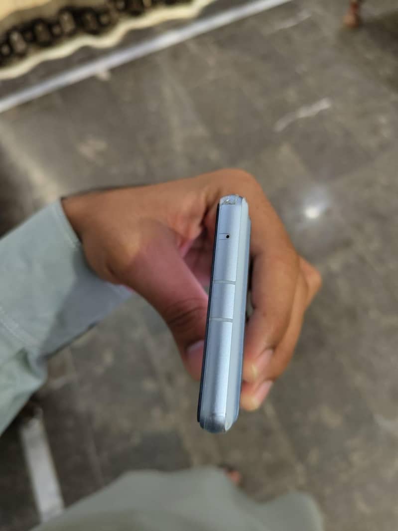 Google Pixel 7a 2