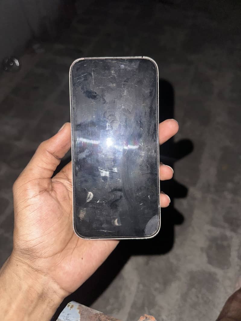 Apple iPhone 14 Pro Max 3