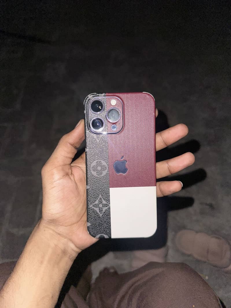 Apple iPhone 14 Pro Max 7