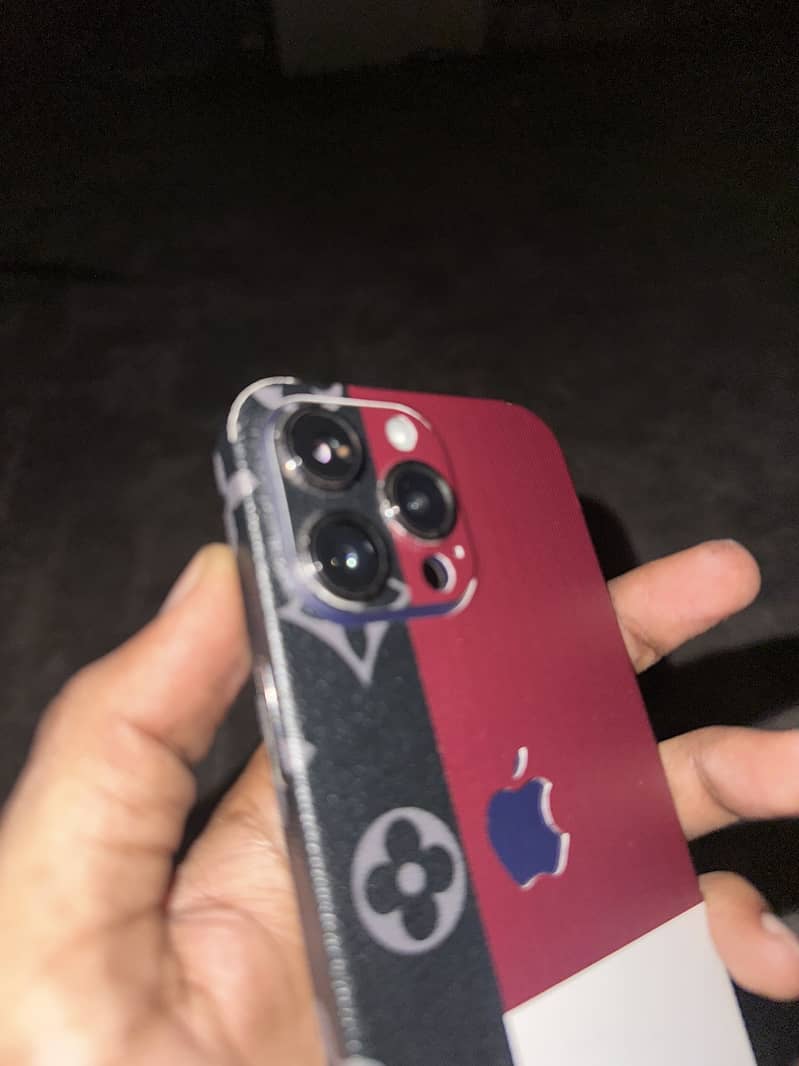 Apple iPhone 14 Pro Max 8