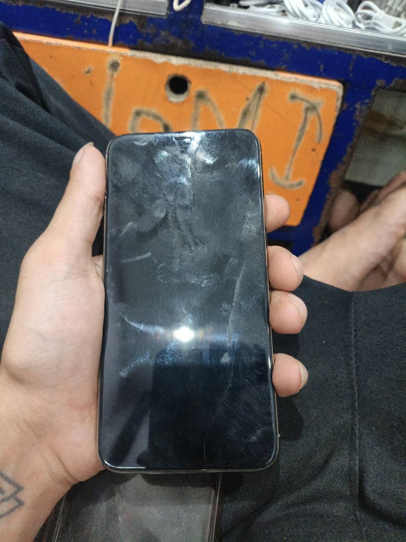 Apple iPhone 11 Pro Max 1