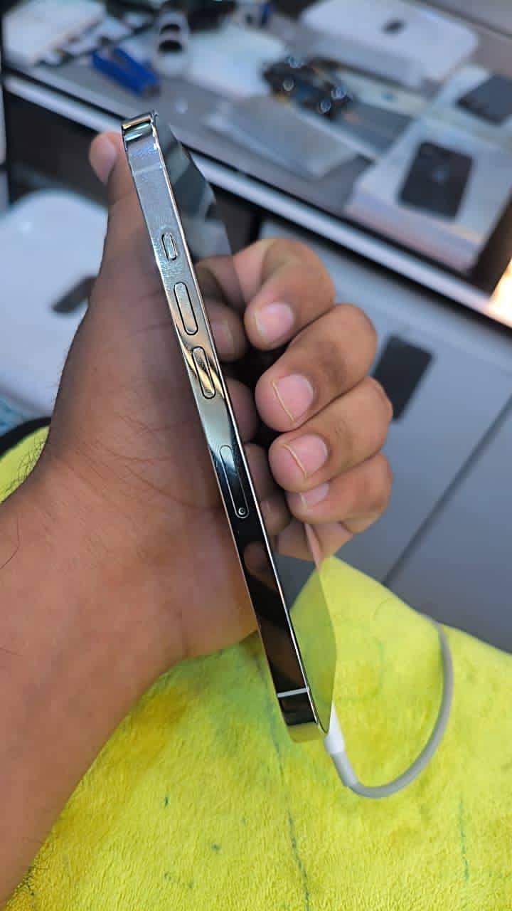 Apple iPhone 13 Pro 1