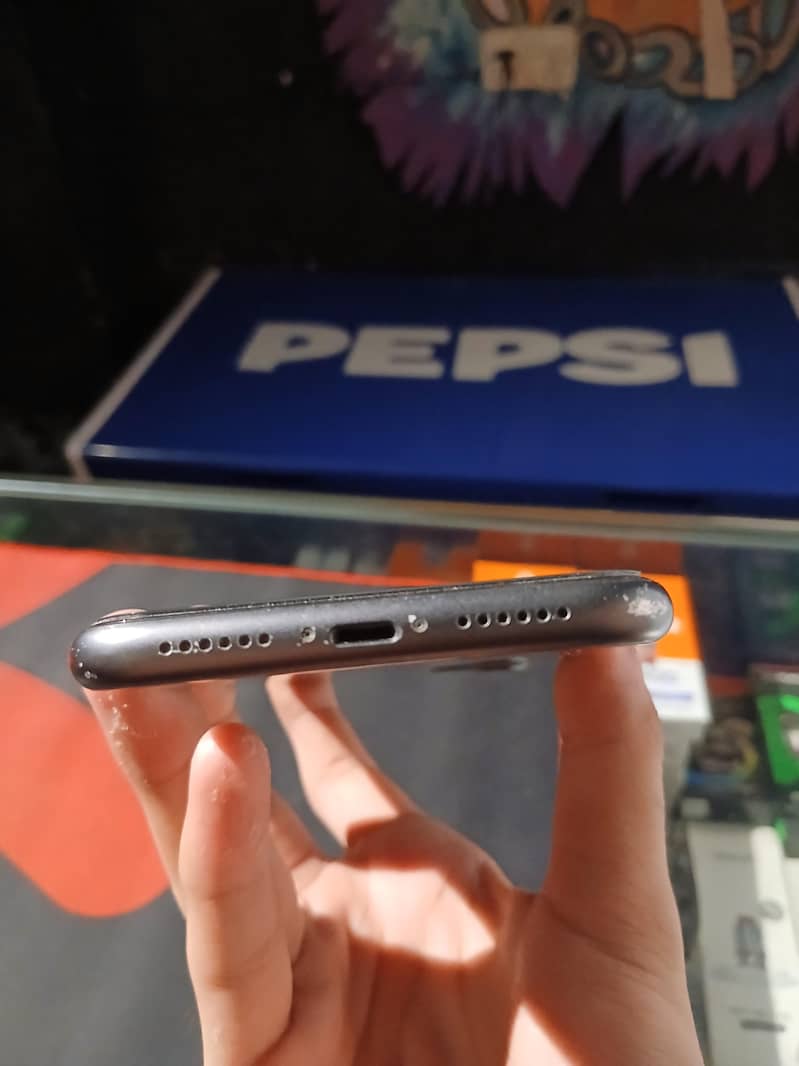 Apple iPhone 11 5