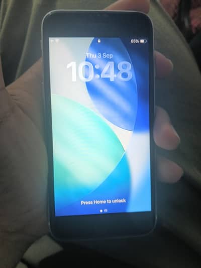 Apple iPhone SE