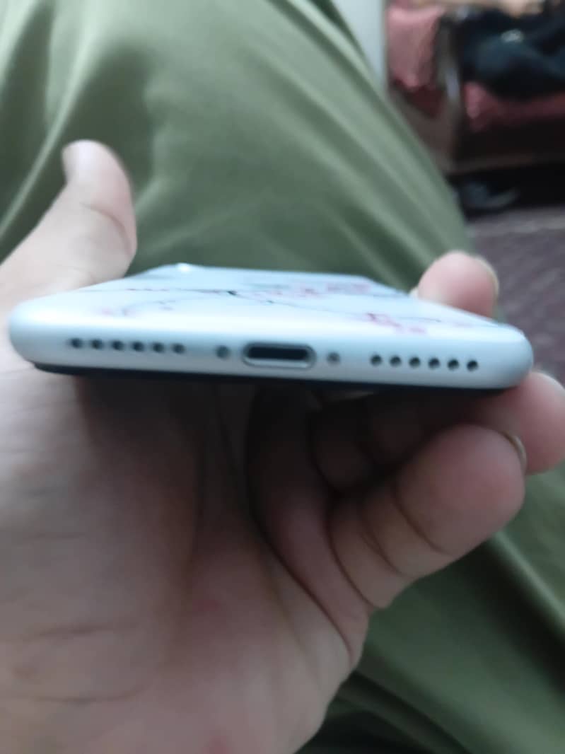Apple iPhone SE 6
