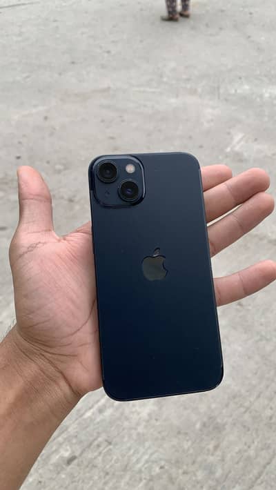 Apple iPhone 13