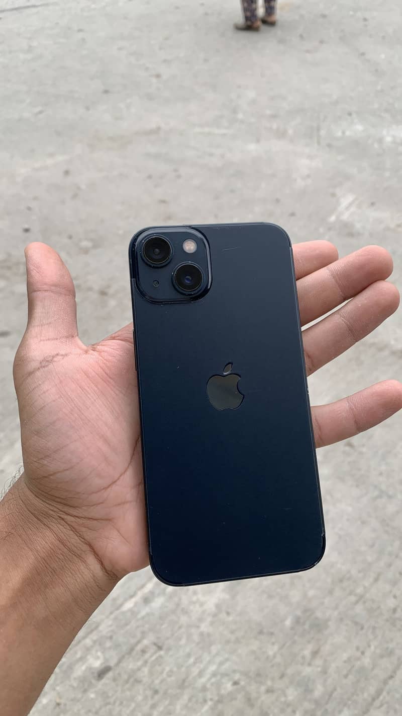Apple iPhone 13 0