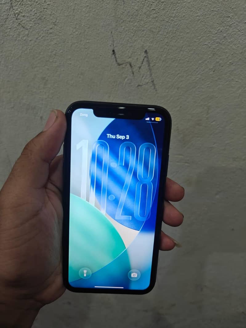 Apple iPhone 11 7