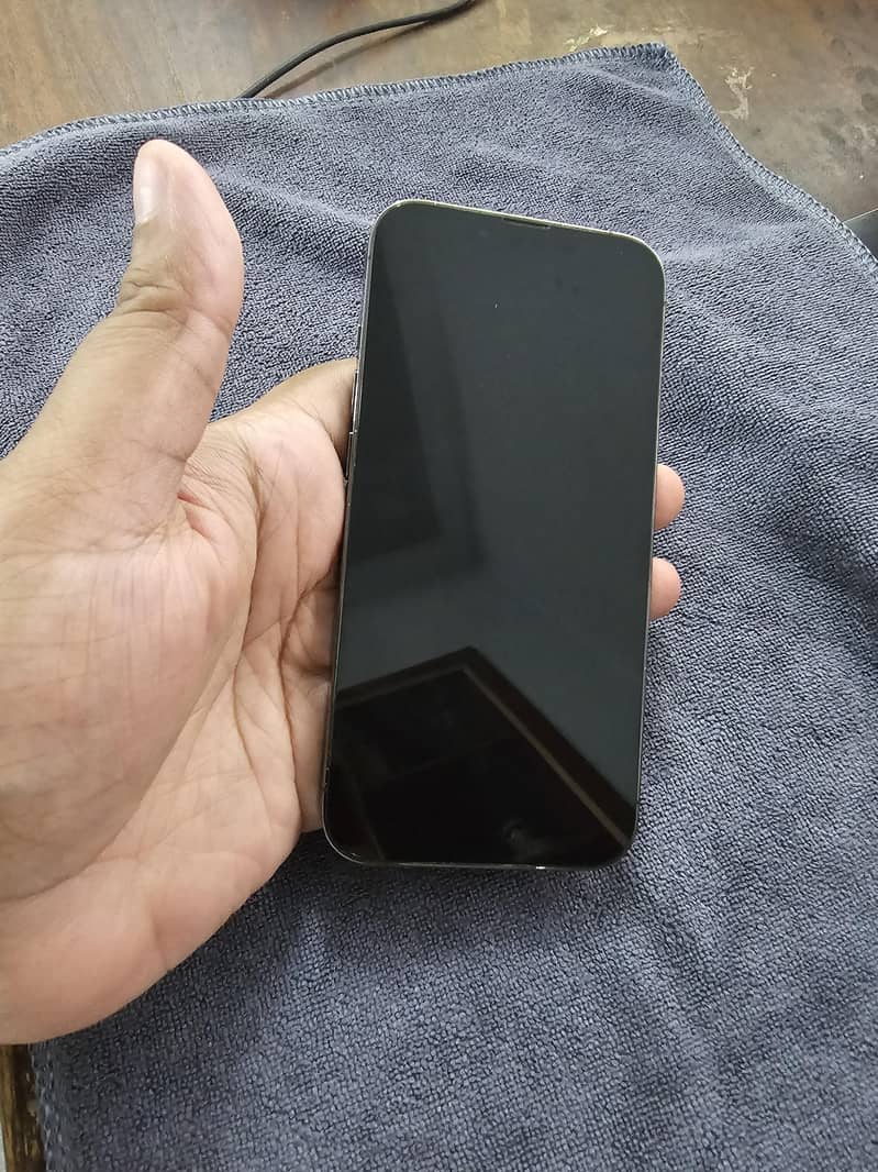 Apple iPhone 13 Pro 0