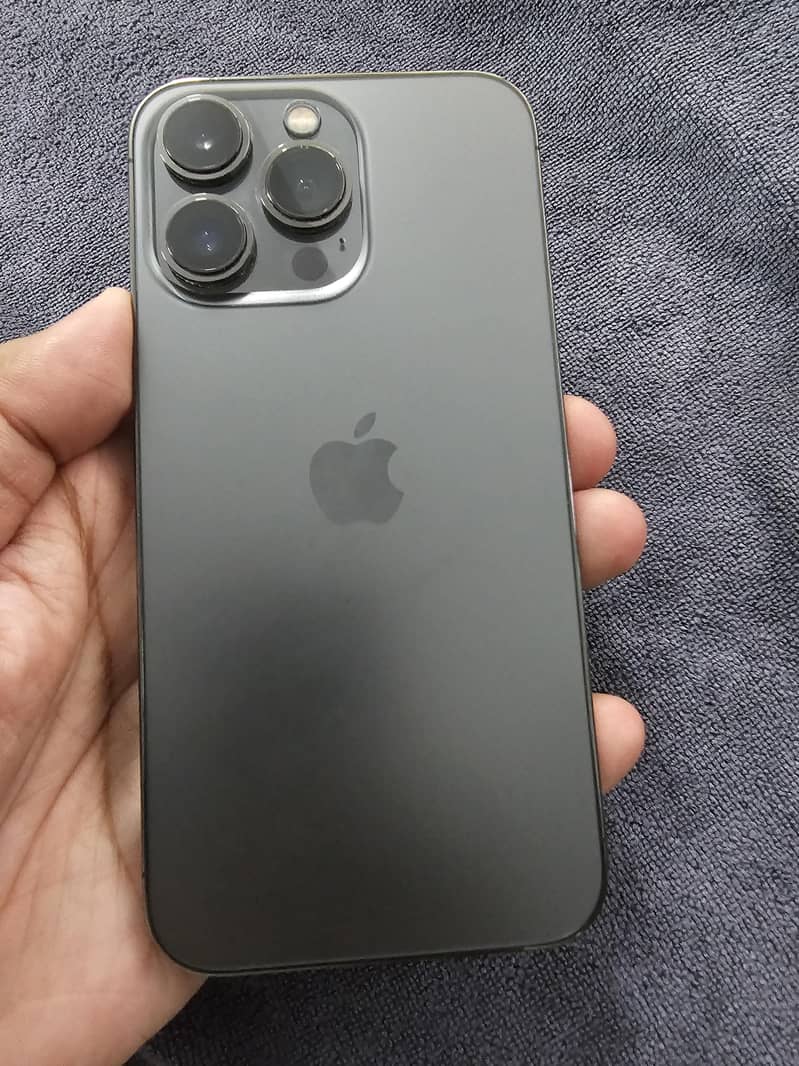 Apple iPhone 13 Pro 1