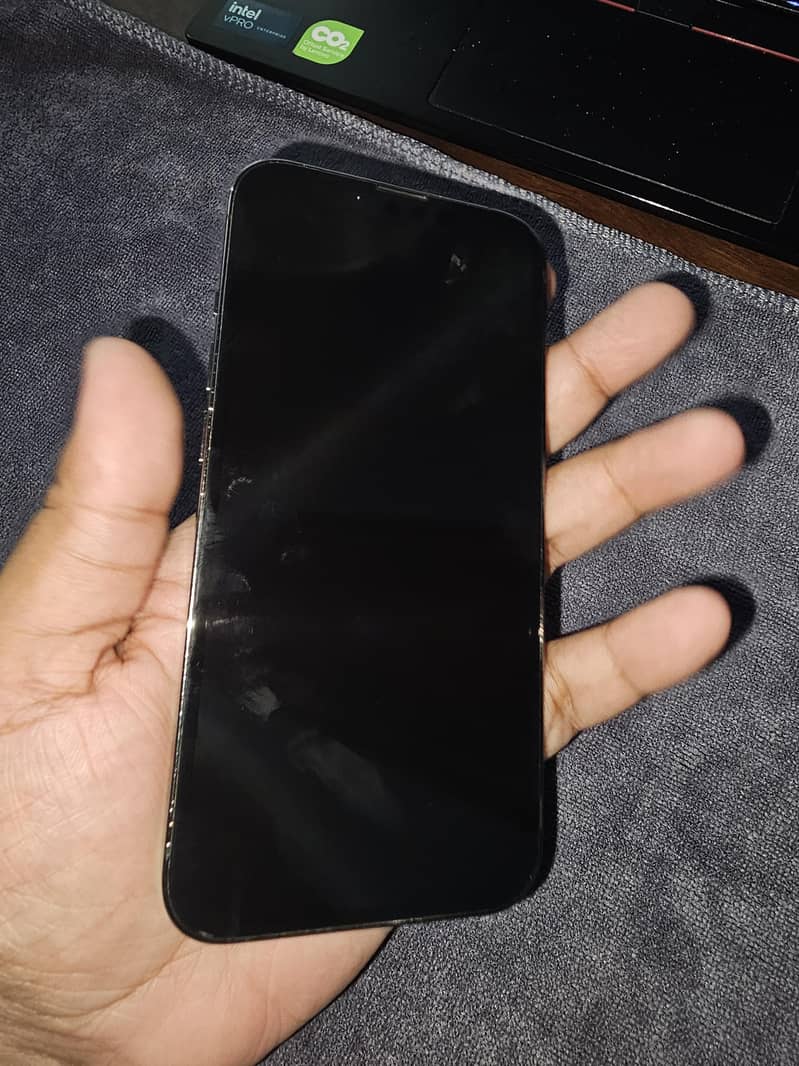Apple iPhone 13 Pro 4