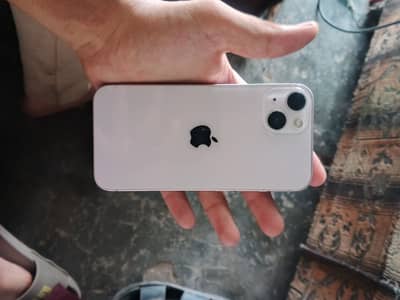 Apple iPhone 13
