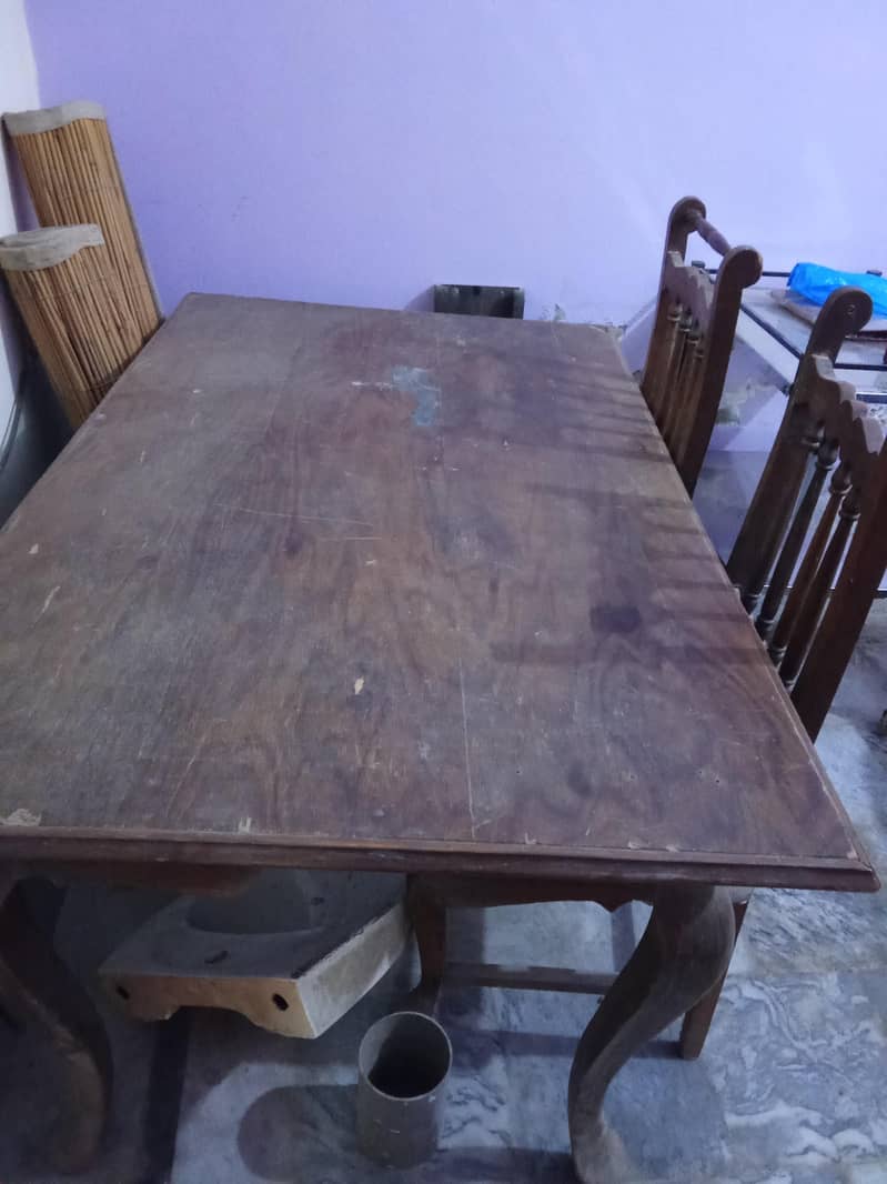 Dining Table 0