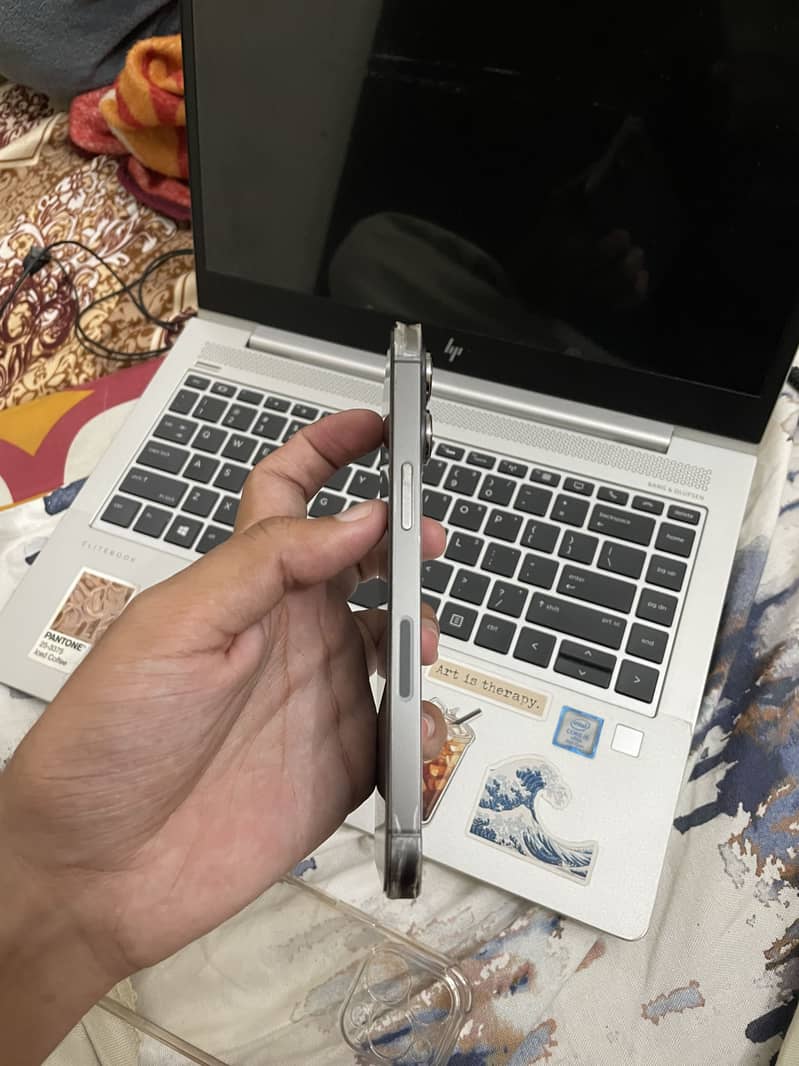 Apple iPhone 13 Pro 4