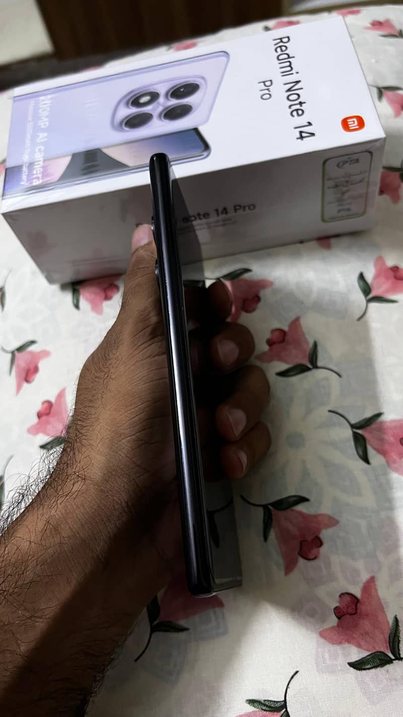 Xiaomi Redmi Note 14 Pro 3