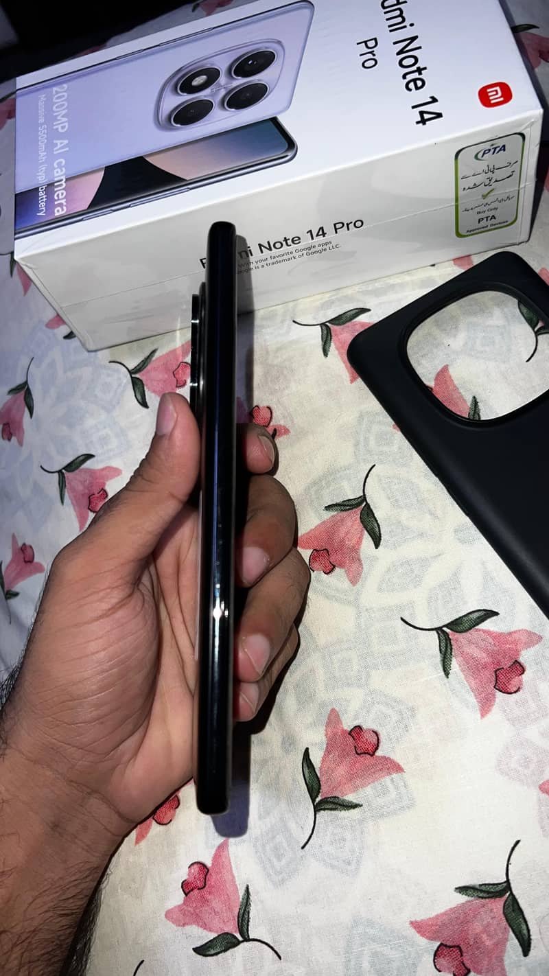 Xiaomi Redmi Note 14 Pro 4