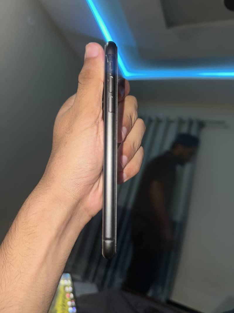 Apple iPhone 11 1